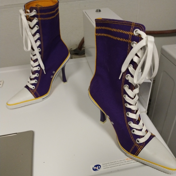 stiletto tennis shoes